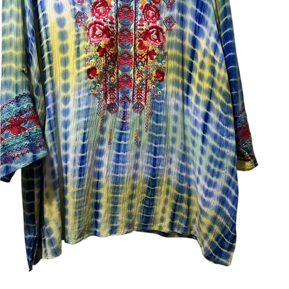 Calessa Embroidered Green and Blue Women's Top - Picture 7 of 10